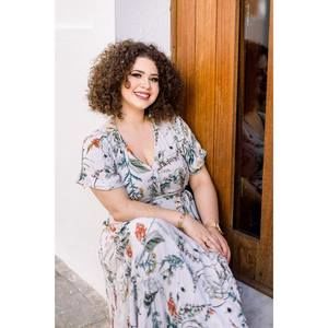 Meet your Posher, Nelia